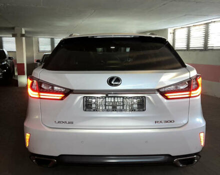 Белый Лексус РХ, объемом двигателя 2 л и пробегом 68 тыс. км за 37000 $, фото 6 на Automoto.ua
