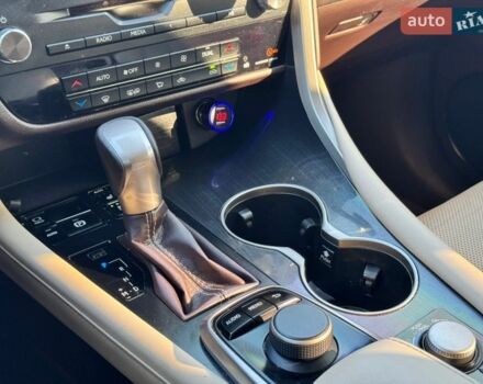 Белый Лексус РХ, объемом двигателя 2 л и пробегом 48 тыс. км за 43000 $, фото 15 на Automoto.ua