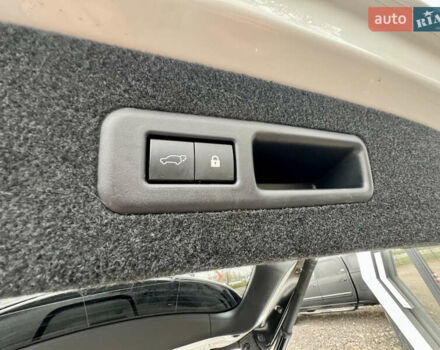 Білий Лексус РХ, об'ємом двигуна 3.46 л та пробігом 61 тис. км за 52000 $, фото 46 на Automoto.ua