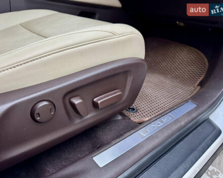 Белый Лексус РХ, объемом двигателя 3.5 л и пробегом 89 тыс. км за 39500 $, фото 54 на Automoto.ua