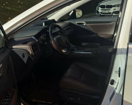 Белый Лексус РХ, объемом двигателя 2 л и пробегом 66 тыс. км за 47999 $, фото 5 на Automoto.ua