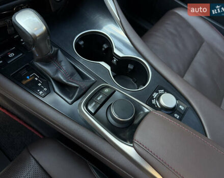 Белый Лексус РХ, объемом двигателя 2 л и пробегом 157 тыс. км за 33000 $, фото 28 на Automoto.ua