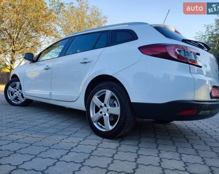 Белый Лексус РХ, объемом двигателя 3.46 л и пробегом 150 тыс. км за 47500 $, фото 5 на Automoto.ua