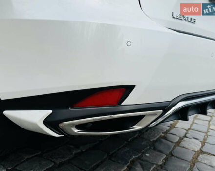 Белый Лексус РХ, объемом двигателя 3.46 л и пробегом 135 тыс. км за 44444 $, фото 115 на Automoto.ua