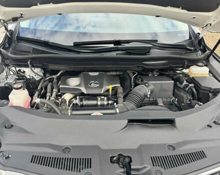 Белый Лексус РХ, объемом двигателя 2 л и пробегом 69 тыс. км за 46800 $, фото 23 на Automoto.ua