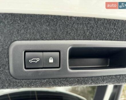 Белый Лексус РХ, объемом двигателя 2 л и пробегом 73 тыс. км за 43700 $, фото 21 на Automoto.ua