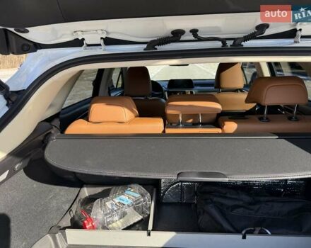 Белый Лексус РХ, объемом двигателя 2 л и пробегом 70 тыс. км за 41500 $, фото 16 на Automoto.ua