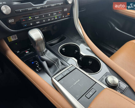 Белый Лексус РХ, объемом двигателя 2 л и пробегом 46 тыс. км за 46000 $, фото 24 на Automoto.ua