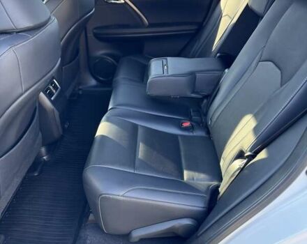 Белый Лексус РХ, объемом двигателя 2 л и пробегом 73 тыс. км за 43700 $, фото 8 на Automoto.ua