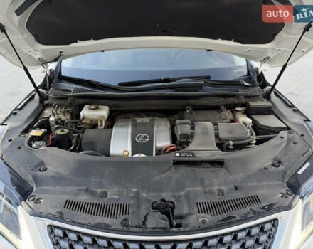 Белый Лексус РХ, объемом двигателя 3.5 л и пробегом 92 тыс. км за 37500 $, фото 79 на Automoto.ua