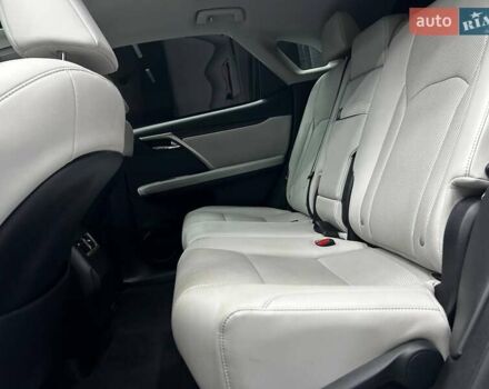 Лексус РХ 2020 в Черновцах на Automoto.ua Белый Лексус РХ, объемом двигателя 3.46 л и пробегом 80 тыс. км за 44000 $, фото 11 на Automoto.ua