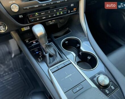 Белый Лексус РХ, объемом двигателя 2 л и пробегом 73 тыс. км за 43700 $, фото 16 на Automoto.ua