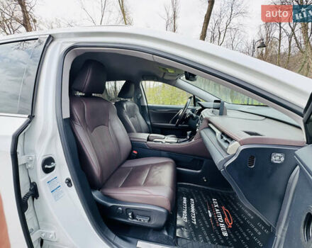 Белый Лексус РХ, объемом двигателя 3.46 л и пробегом 135 тыс. км за 44444 $, фото 13 на Automoto.ua