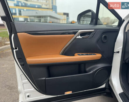 Белый Лексус РХ, объемом двигателя 2 л и пробегом 46 тыс. км за 46000 $, фото 17 на Automoto.ua