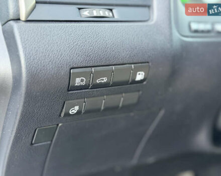 Белый Лексус РХ, объемом двигателя 3.5 л и пробегом 92 тыс. км за 37500 $, фото 38 на Automoto.ua