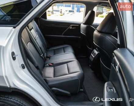Лексус РХ 2020 в Днепре (Днепропетровске) на Automoto.ua Белый Лексус РХ, объемом двигателя 2 л и пробегом 72 тыс. км за 41500 $, фото 27 на Automoto.ua