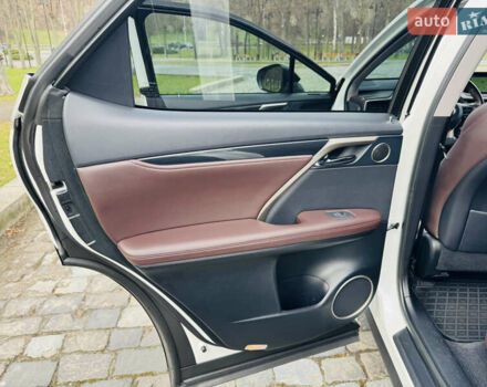 Белый Лексус РХ, объемом двигателя 3.46 л и пробегом 135 тыс. км за 44444 $, фото 98 на Automoto.ua