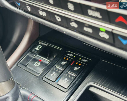 Белый Лексус РХ, объемом двигателя 3.46 л и пробегом 135 тыс. км за 44444 $, фото 80 на Automoto.ua