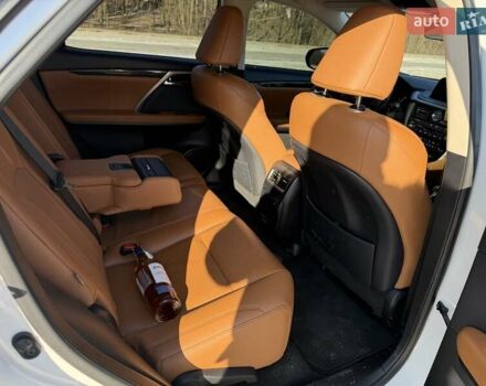 Белый Лексус РХ, объемом двигателя 2 л и пробегом 70 тыс. км за 41500 $, фото 19 на Automoto.ua