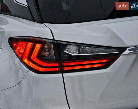 Белый Лексус РХ, объемом двигателя 3.5 л и пробегом 58 тыс. км за 49890 $, фото 6 на Automoto.ua