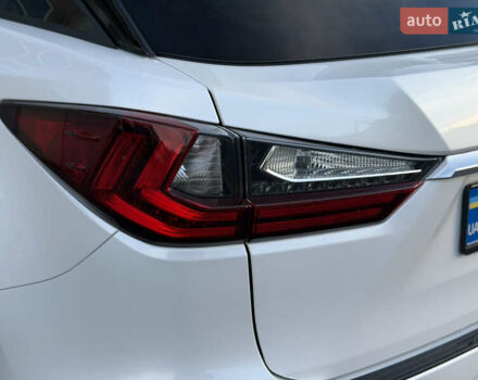 Белый Лексус РХ, объемом двигателя 3.5 л и пробегом 92 тыс. км за 37500 $, фото 21 на Automoto.ua