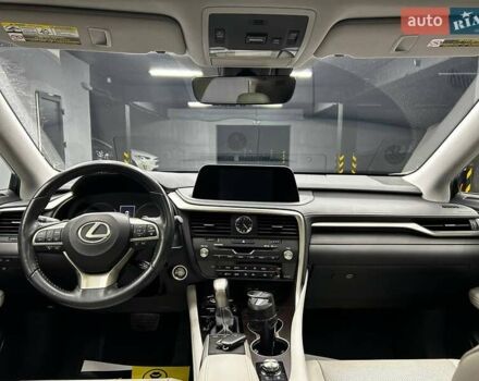 Лексус РХ 2020 в Черновцах на Automoto.ua Белый Лексус РХ, объемом двигателя 3.46 л и пробегом 80 тыс. км за 44000 $, фото 10 на Automoto.ua