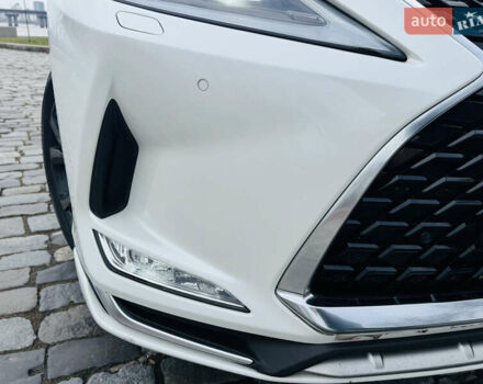 Белый Лексус РХ, объемом двигателя 3.46 л и пробегом 135 тыс. км за 44444 $, фото 106 на Automoto.ua