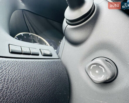 Белый Лексус РХ, объемом двигателя 3.46 л и пробегом 135 тыс. км за 44444 $, фото 96 на Automoto.ua