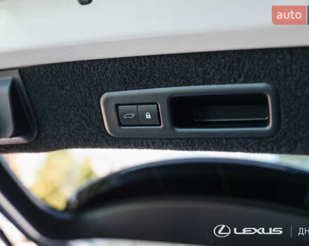 Лексус РХ 2020 в Днепре (Днепропетровске) на Automoto.ua Белый Лексус РХ, объемом двигателя 2 л и пробегом 72 тыс. км за 41500 $, фото 37 на Automoto.ua