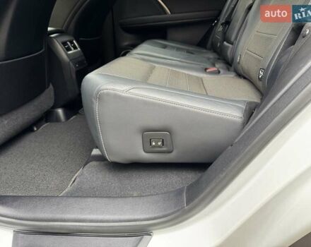 Белый Лексус РХ, объемом двигателя 3.46 л и пробегом 1 тыс. км за 65000 $, фото 13 на Automoto.ua