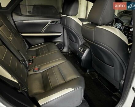 Лексус РХ 2021 в Киеве на Automoto.ua Белый Лексус РХ, объемом двигателя 3.46 л и пробегом 32 тыс. км за 56000 $, фото 20 на Automoto.ua