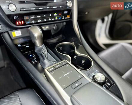 Білий Лексус РХ, об'ємом двигуна 2 л та пробігом 69 тис. км за 45000 $, фото 20 на Automoto.ua