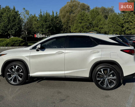 Белый Лексус РХ, объемом двигателя 2 л и пробегом 39 тыс. км за 50500 $, фото 1 на Automoto.ua