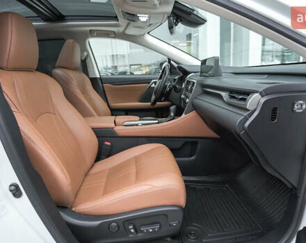 Белый Лексус РХ, объемом двигателя 3.5 л и пробегом 40 тыс. км за 60542 $, фото 5 на Automoto.ua