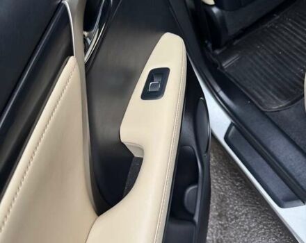 Білий Лексус РХ, об'ємом двигуна 2 л та пробігом 56 тис. км за 46700 $, фото 12 на Automoto.ua