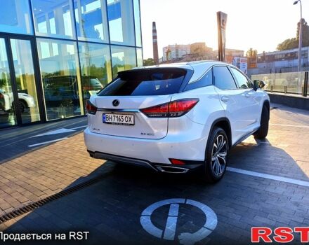 Белый Лексус РХ, объемом двигателя 2 л и пробегом 20 тыс. км за 52000 $, фото 1 на Automoto.ua