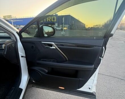 Белый Лексус РХ, объемом двигателя 2 л и пробегом 65 тыс. км за 49990 $, фото 13 на Automoto.ua