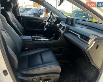 Лексус РХ 2021 в Львове на Automoto.ua Белый Лексус РХ, объемом двигателя 2 л и пробегом 104 тыс. км за 42290 $, фото 21 на Automoto.ua