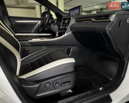 Лексус РХ 2021 в Киеве на Automoto.ua Белый Лексус РХ, объемом двигателя 3.46 л и пробегом 32 тыс. км за 56000 $, фото 26 на Automoto.ua