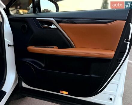 Білий Лексус РХ, об'ємом двигуна 2 л та пробігом 87 тис. км за 35990 $, фото 16 на Automoto.ua