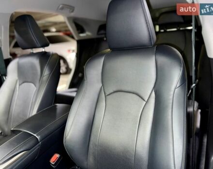 Білий Лексус РХ, об'ємом двигуна 2 л та пробігом 69 тис. км за 43500 $, фото 19 на Automoto.ua