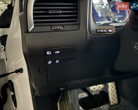 Лексус РХ 2021 в Киеве на Automoto.ua Белый Лексус РХ, объемом двигателя 3.46 л и пробегом 32 тыс. км за 56000 $, фото 15 на Automoto.ua