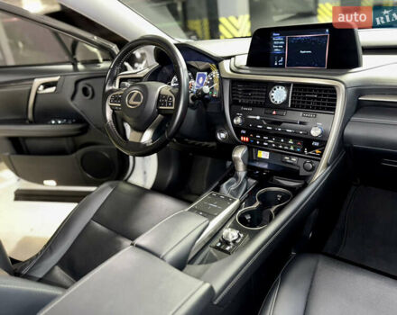 Білий Лексус РХ, об'ємом двигуна 2 л та пробігом 69 тис. км за 45700 $, фото 37 на Automoto.ua