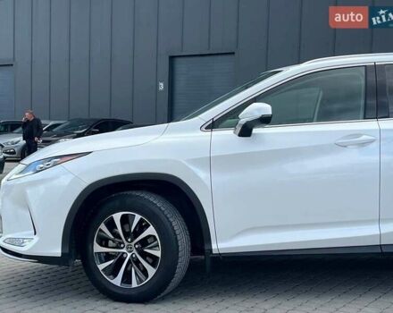 Лексус РХ 2021 в Львове на Automoto.ua Белый Лексус РХ, объемом двигателя 2 л и пробегом 104 тыс. км за 42290 $, фото 3 на Automoto.ua