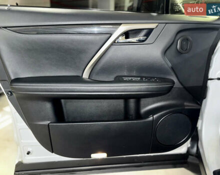 Білий Лексус РХ, об'ємом двигуна 2 л та пробігом 69 тис. км за 45700 $, фото 22 на Automoto.ua