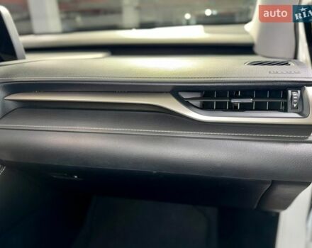 Білий Лексус РХ, об'ємом двигуна 2 л та пробігом 69 тис. км за 43500 $, фото 41 на Automoto.ua
