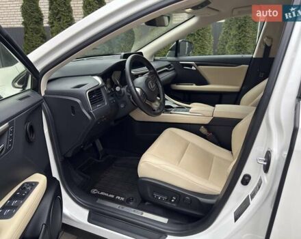 Белый Лексус РХ, объемом двигателя 2 л и пробегом 5 тыс. км за 52500 $, фото 8 на Automoto.ua