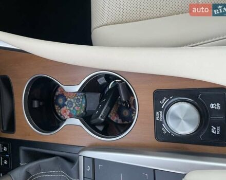 Белый Лексус РХ, объемом двигателя 3.5 л и пробегом 28 тыс. км за 56000 $, фото 12 на Automoto.ua