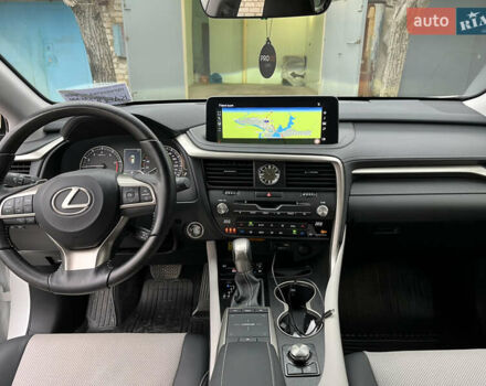 Белый Лексус РХ, объемом двигателя 2 л и пробегом 27 тыс. км за 55000 $, фото 8 на Automoto.ua