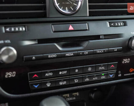 Білий Лексус РХ, об'ємом двигуна 2 л та пробігом 33 тис. км за 48299 $, фото 30 на Automoto.ua